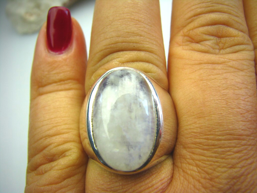1745 Klasický prsteň Moonstone Silver