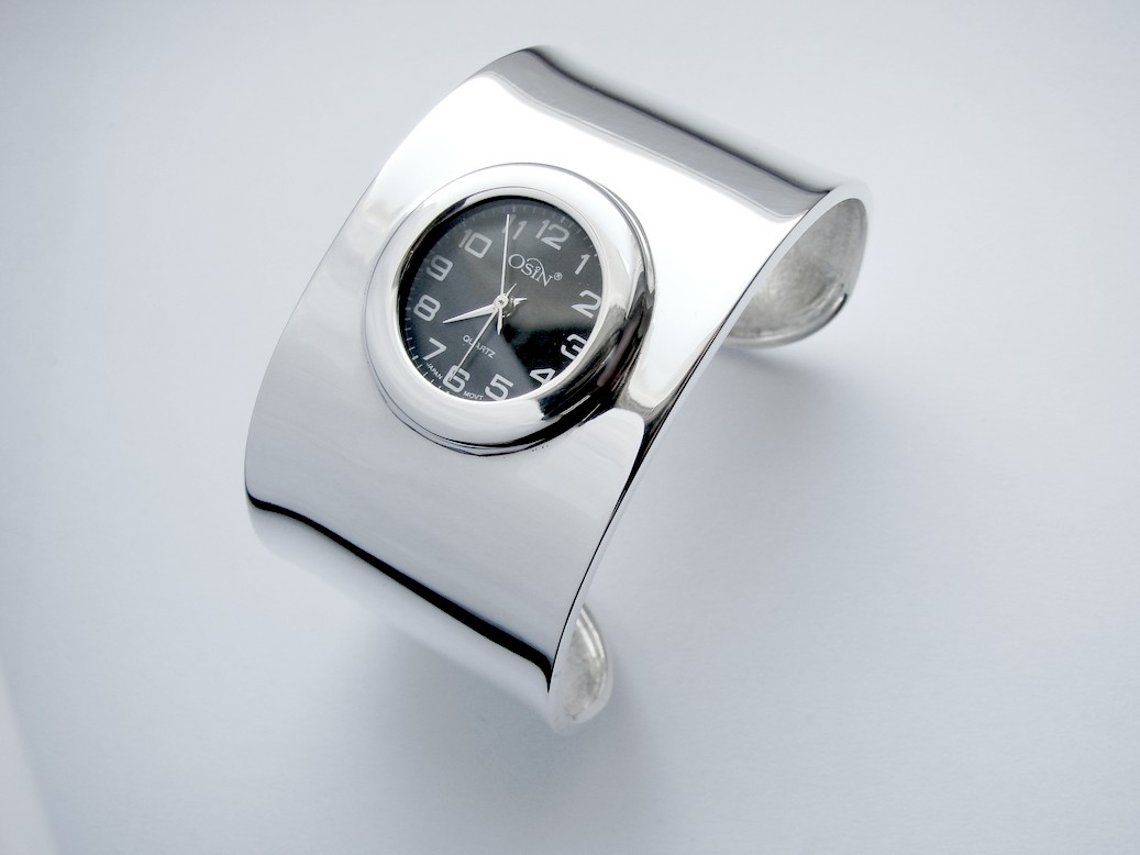 Dámske hodinky - Black Blaces Silver Shield Watch