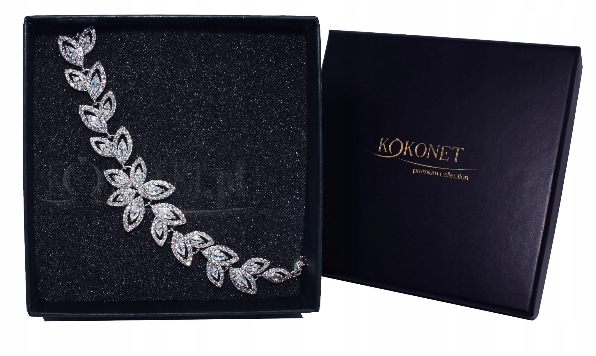 Kvetinový NÁRAMOK SWAROVSKI jemný STRIEBORNÝ