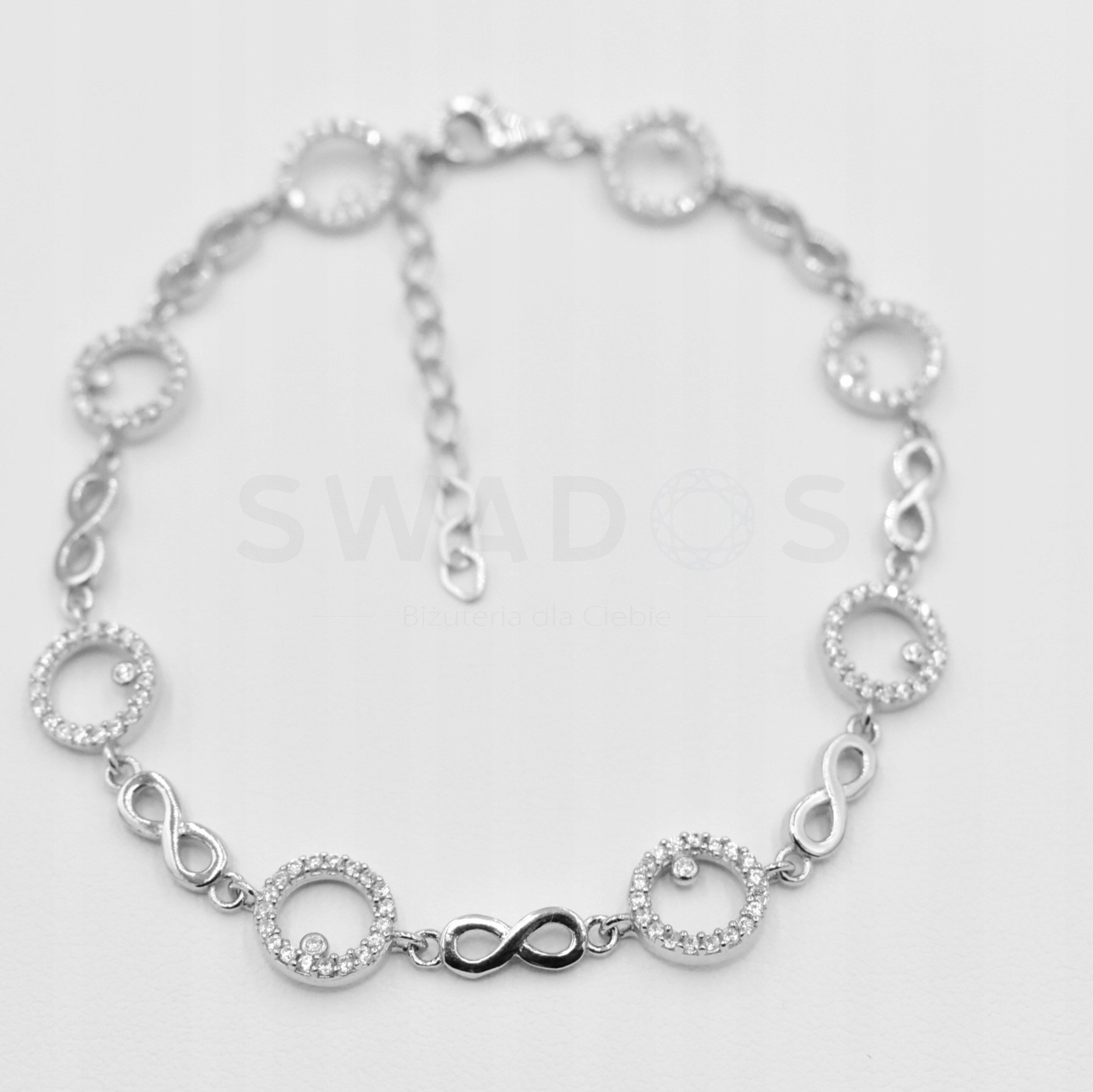 Strieborný náramok s nekonečnou PR. 925