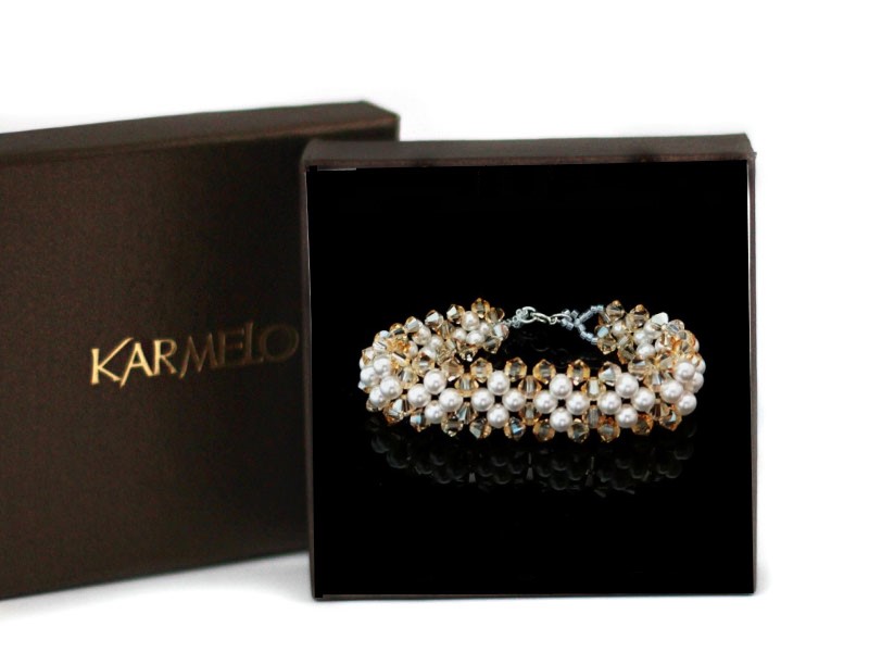 Náramok s kryštálmi Swarovski a perlami BR53