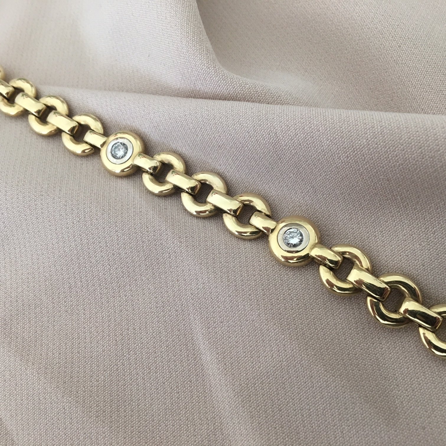 Náramok so žltým zlatom s diamantmi 0,75Ct