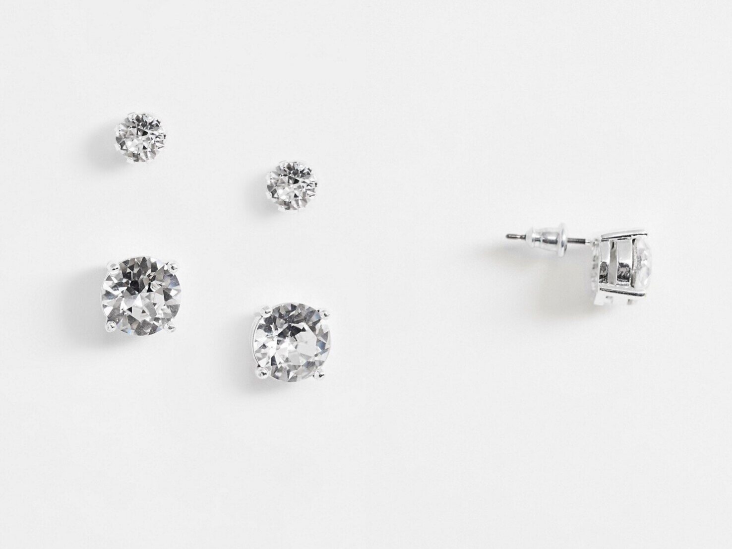 Navrhnite náušnice s kryštálmi Swarovski