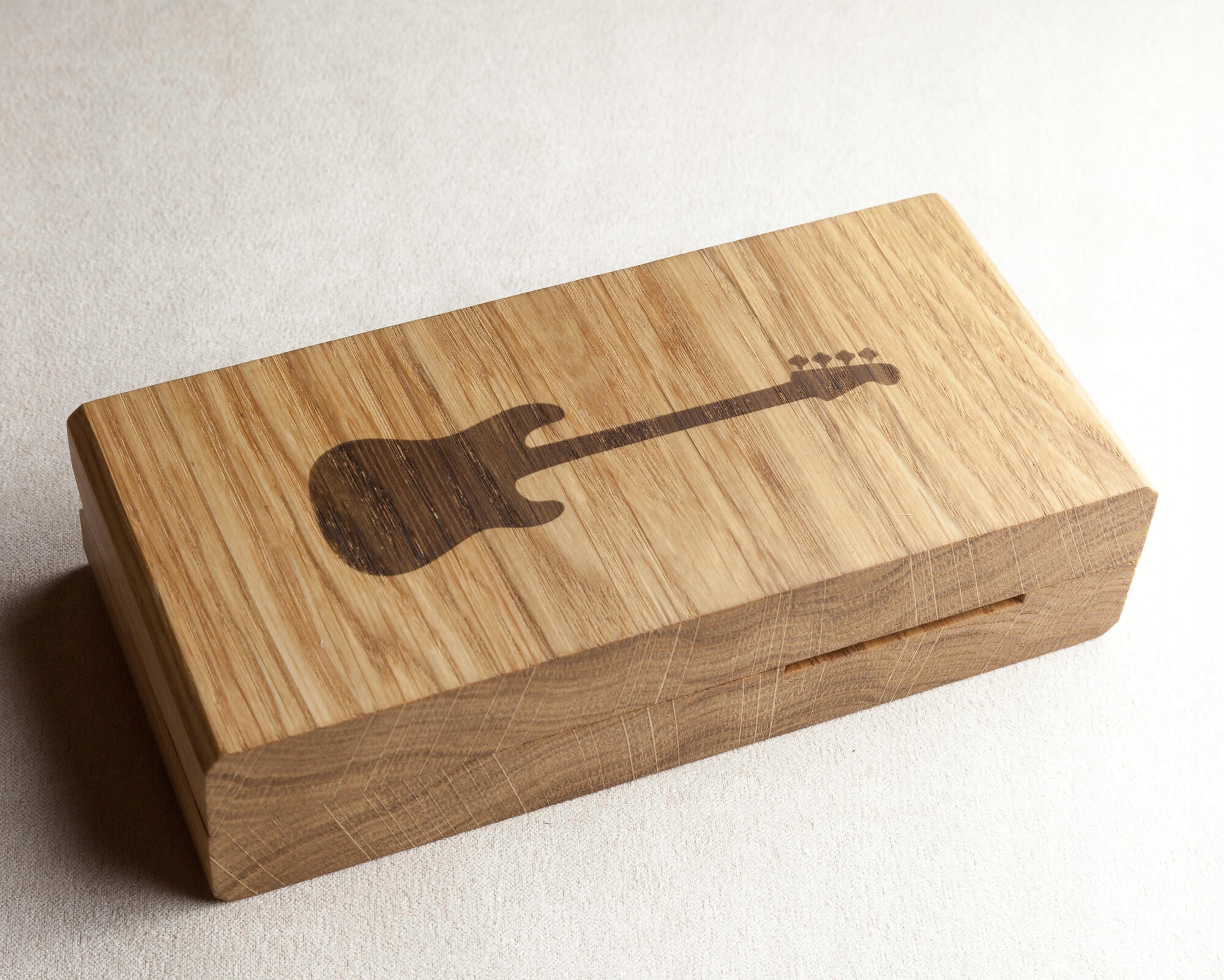 Drevené puzdro na okuliare - GUITAR - dub