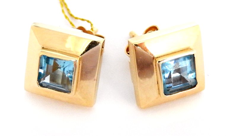 Elegantné zlaté náušnice Topaz Square 585 Stick