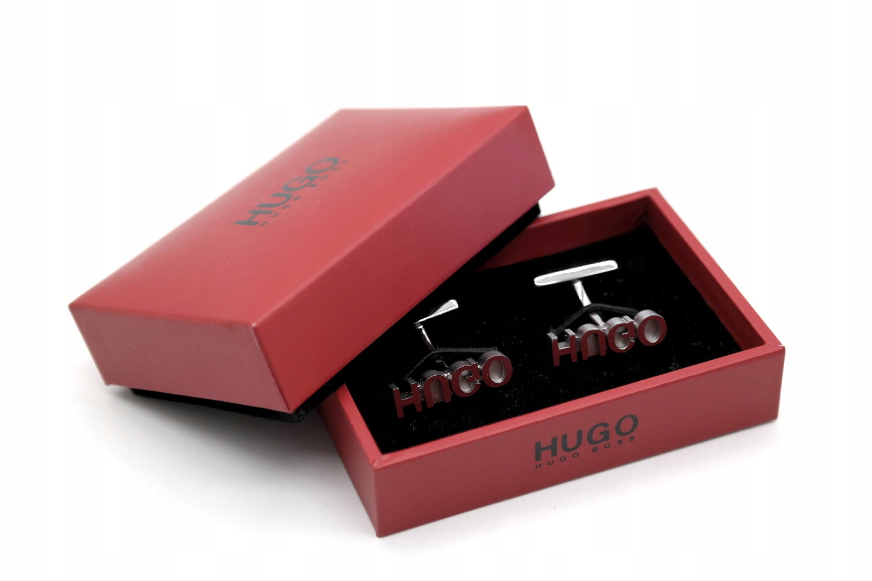 Hugo Boss Cufflinks zo striebornej košele