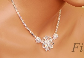 SVADBA S KVETOM dúhovým SWAROVSKI MIRACLE