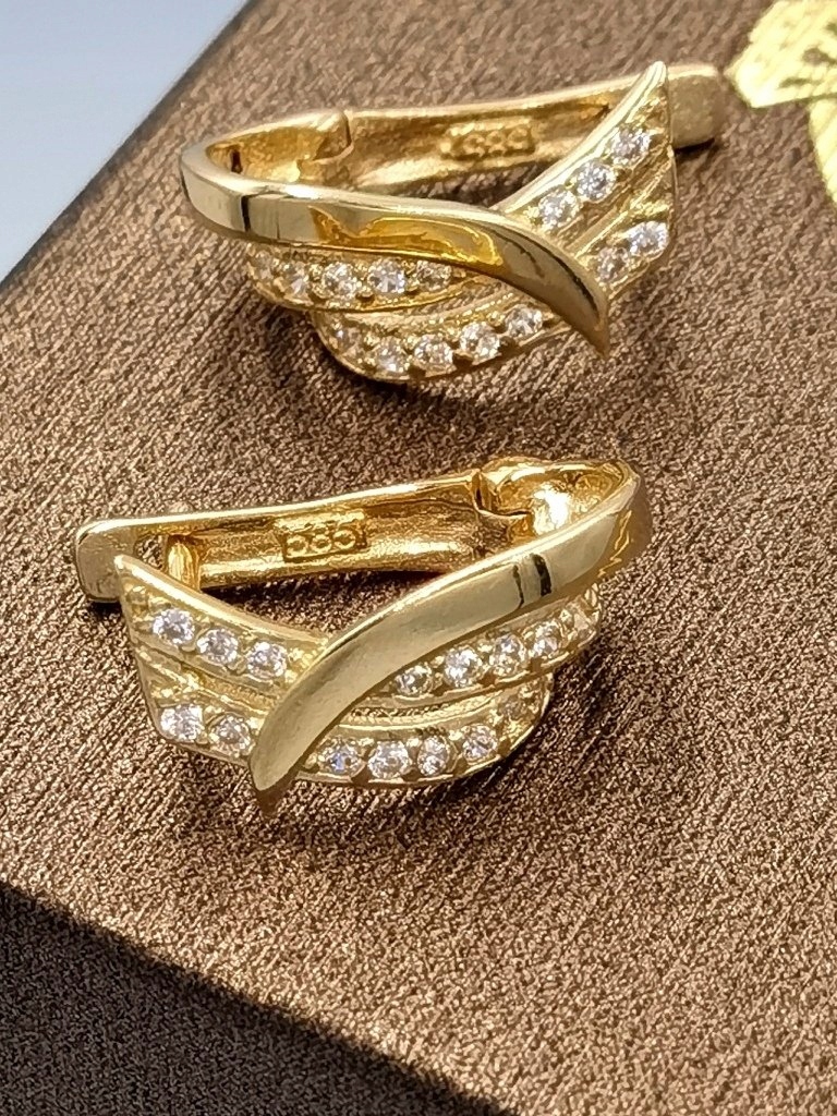Retro sofistikované zlaté náušnice 585