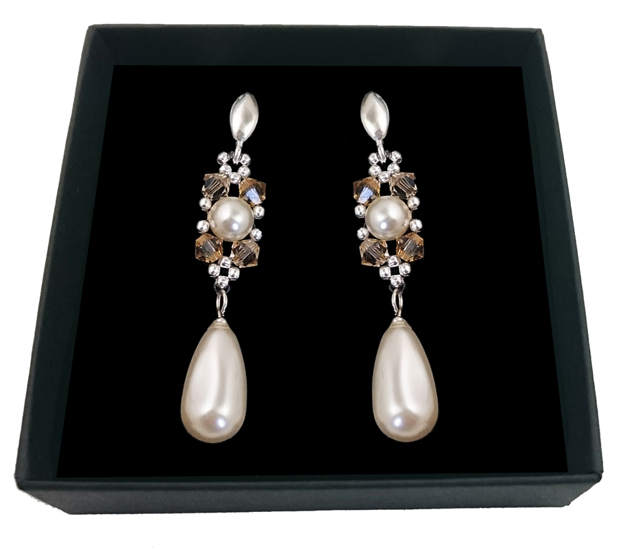 Svadobné náušnice vyrobené z kryštálov SWAROVSKI 1980