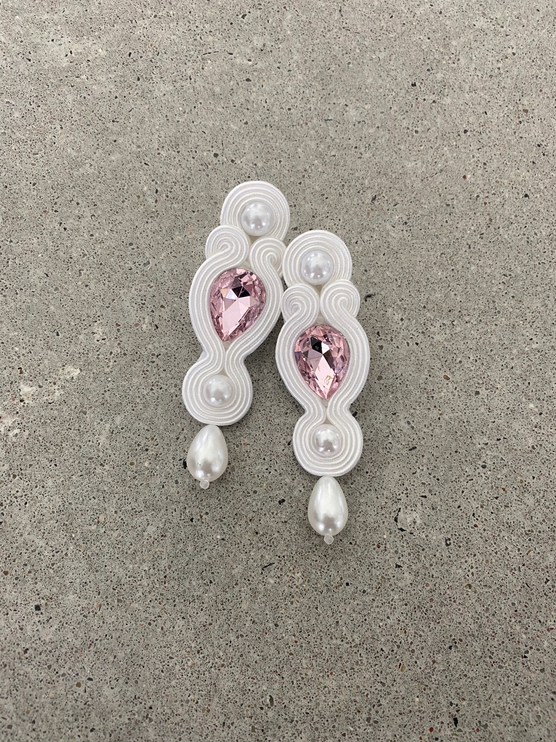 Náušnice Soutache svadobné dlhé pudrové ružové, ružové