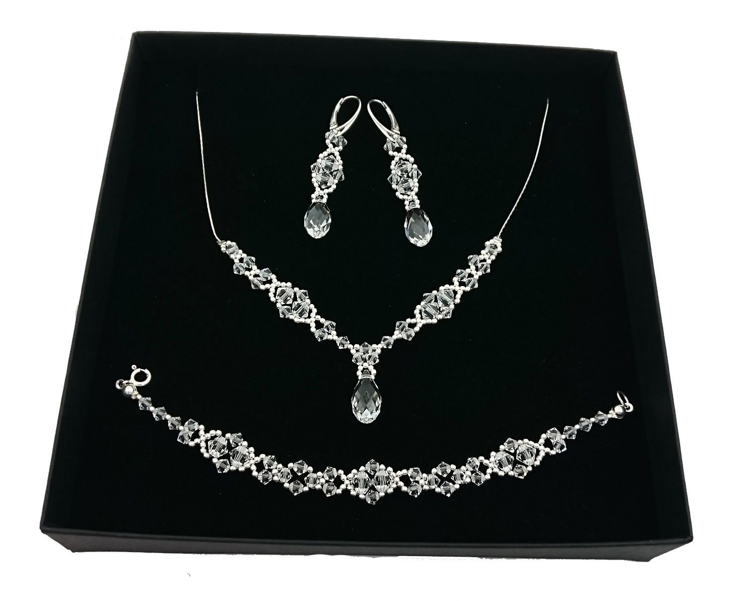 * SVADOBNÁ súprava s kryštálmi SWAROVSKI 566