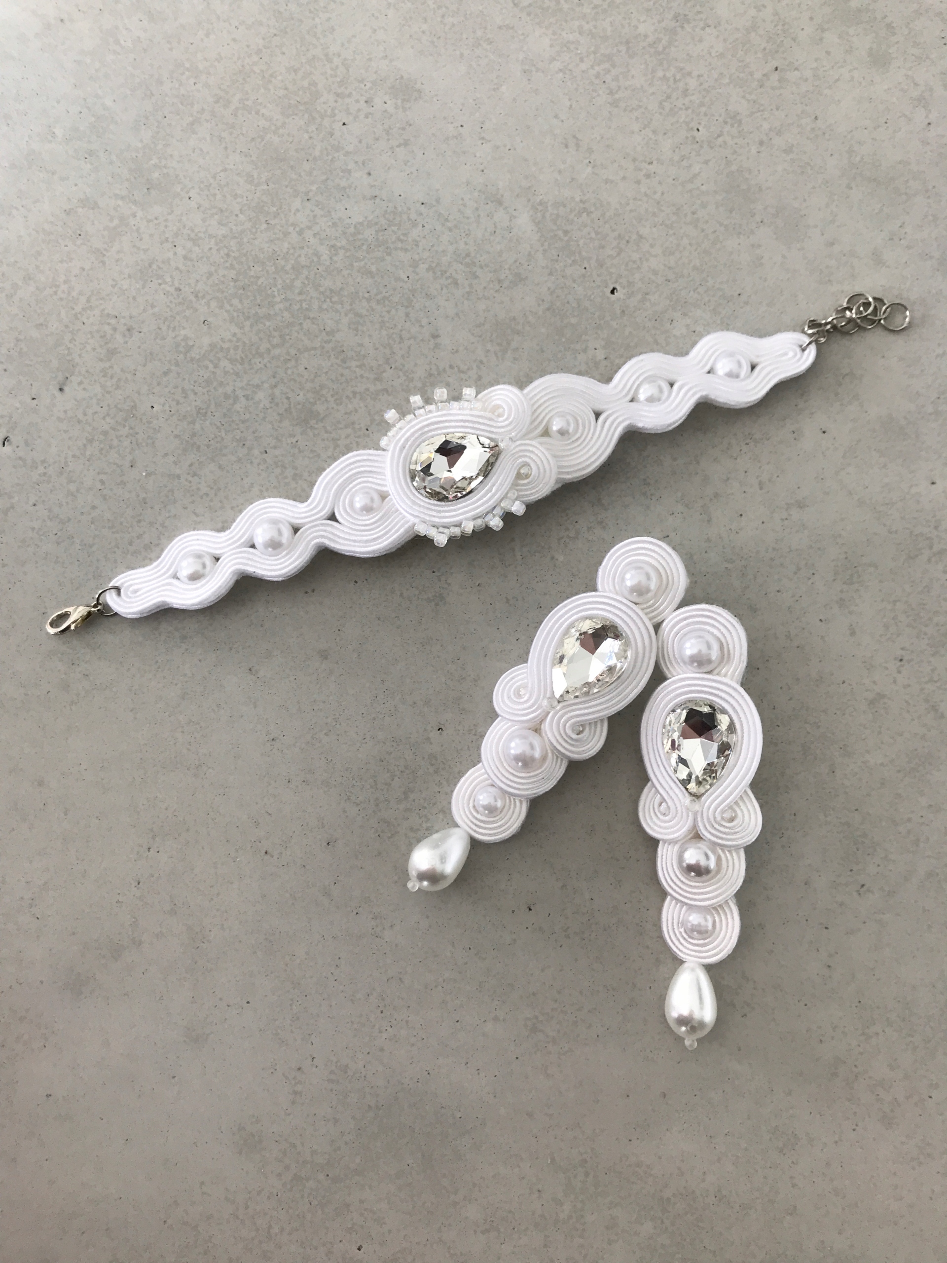Sada bielych svadobných šperkov, strieborný soutache