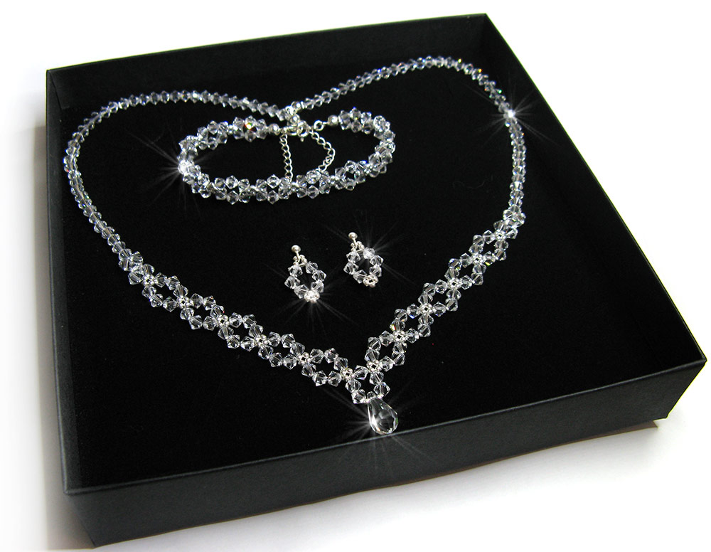 Sada vyrobená z kryštálov Swarovski CRYSTAL 511