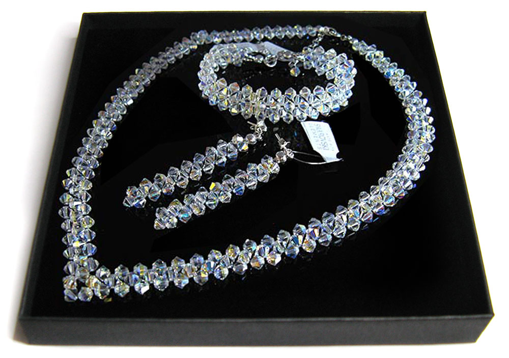 Sada vyrobená z kryštálov Swarovski CRYSTAL AB CLS04