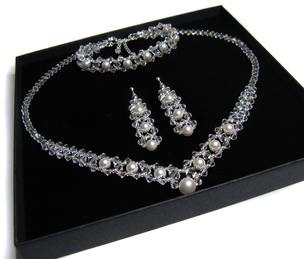 Sada vyrobená z krištáľov a perál Swarovski 807
