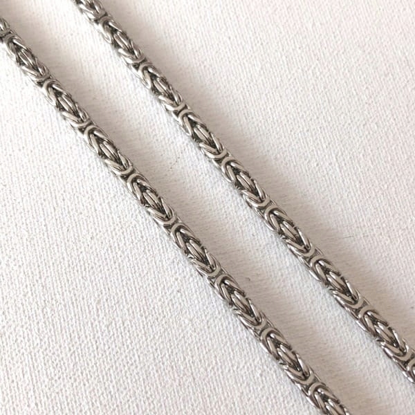 Platinum Royal Chain. Robot s plnou rukou