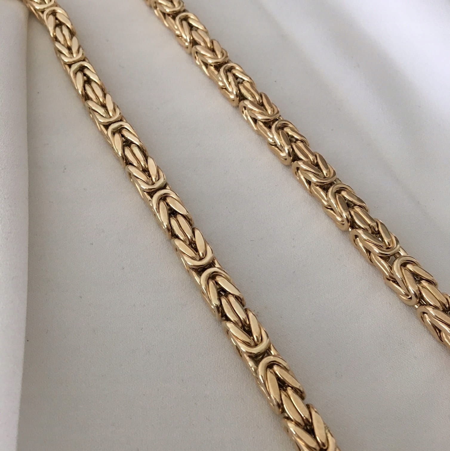 Kráľovský reťazec vyrobený zo žltého zlata prázdny 45 g 61 cm