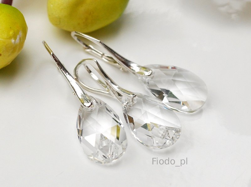 MALÉ MANDLE ČISTÝ KRYŠTÁL SWAROVSKI CRYSTAL