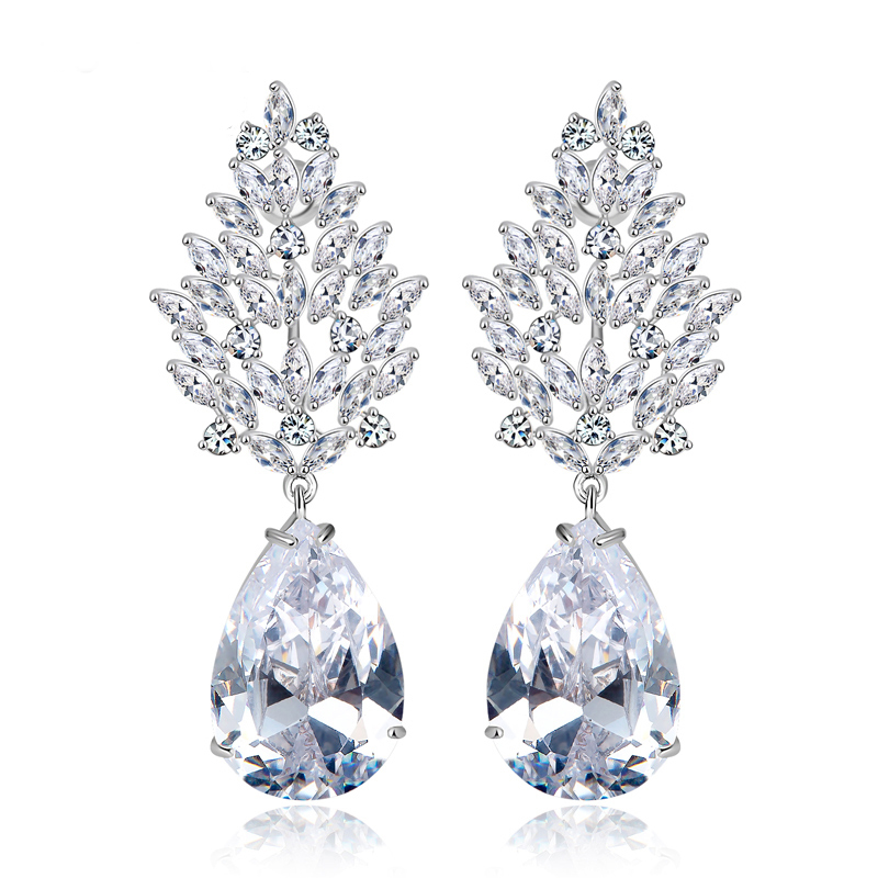 NASSARIUS UŠNÉ NÁUŠNICE SWAROVSKI ZIRCONIA LEAF