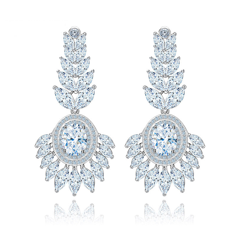 NASSARIUS SVADOBNÉ NÁUŠNICE KVET ZIRCONIA SWAROVSKI