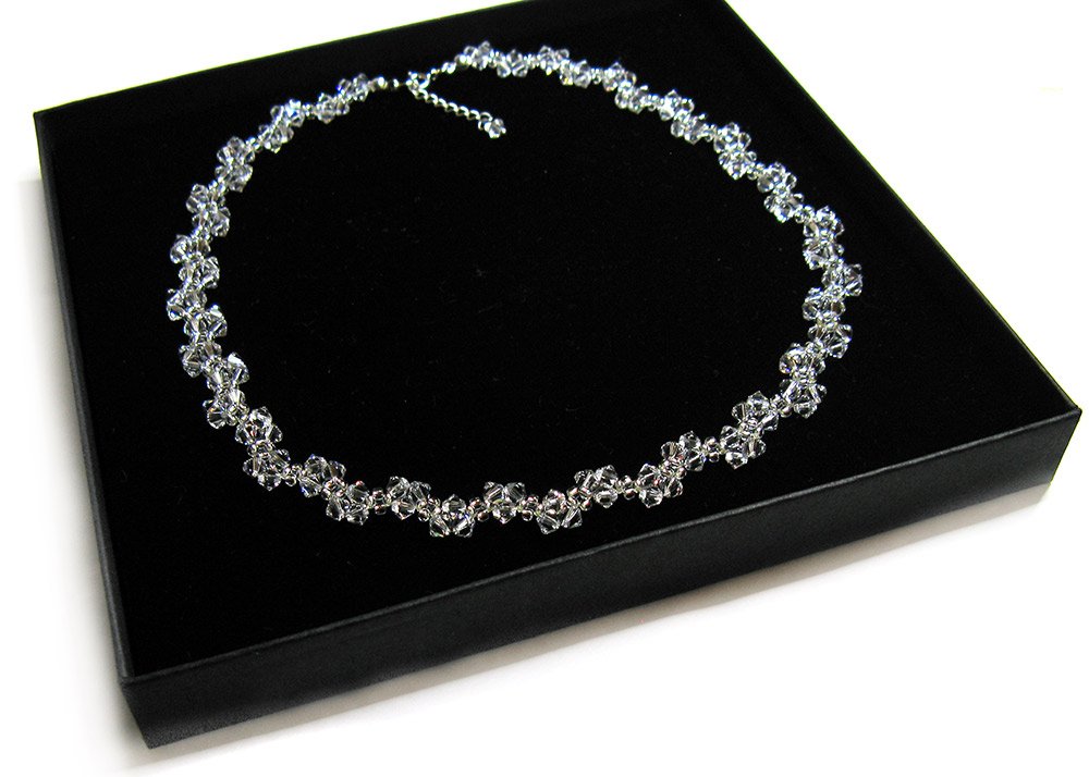 NÁHRDELNÍK vyrobený zo Swarovski CRYSTAL