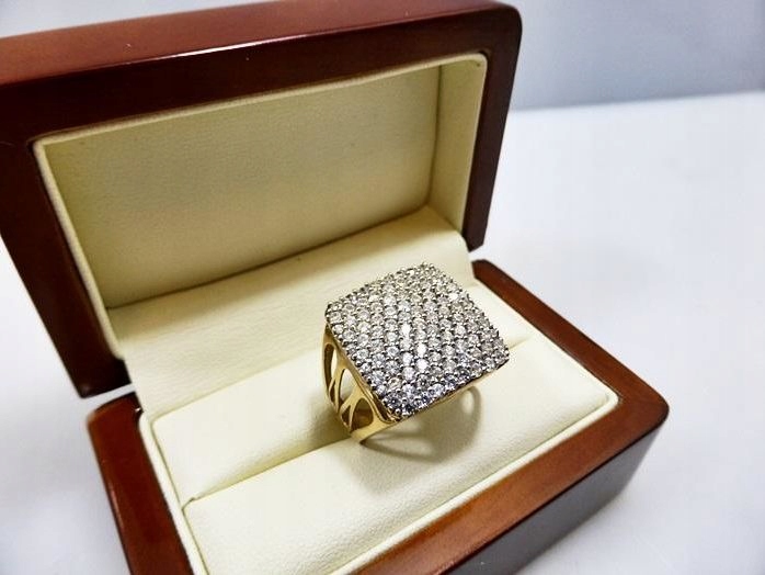 Nevyhliadač Zlatý prsteň 333 6,49g R18