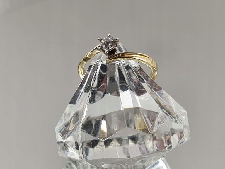 NOVÝ ZLATÝ KRÚŽOK ZIRCONIA 333 1,64G R15