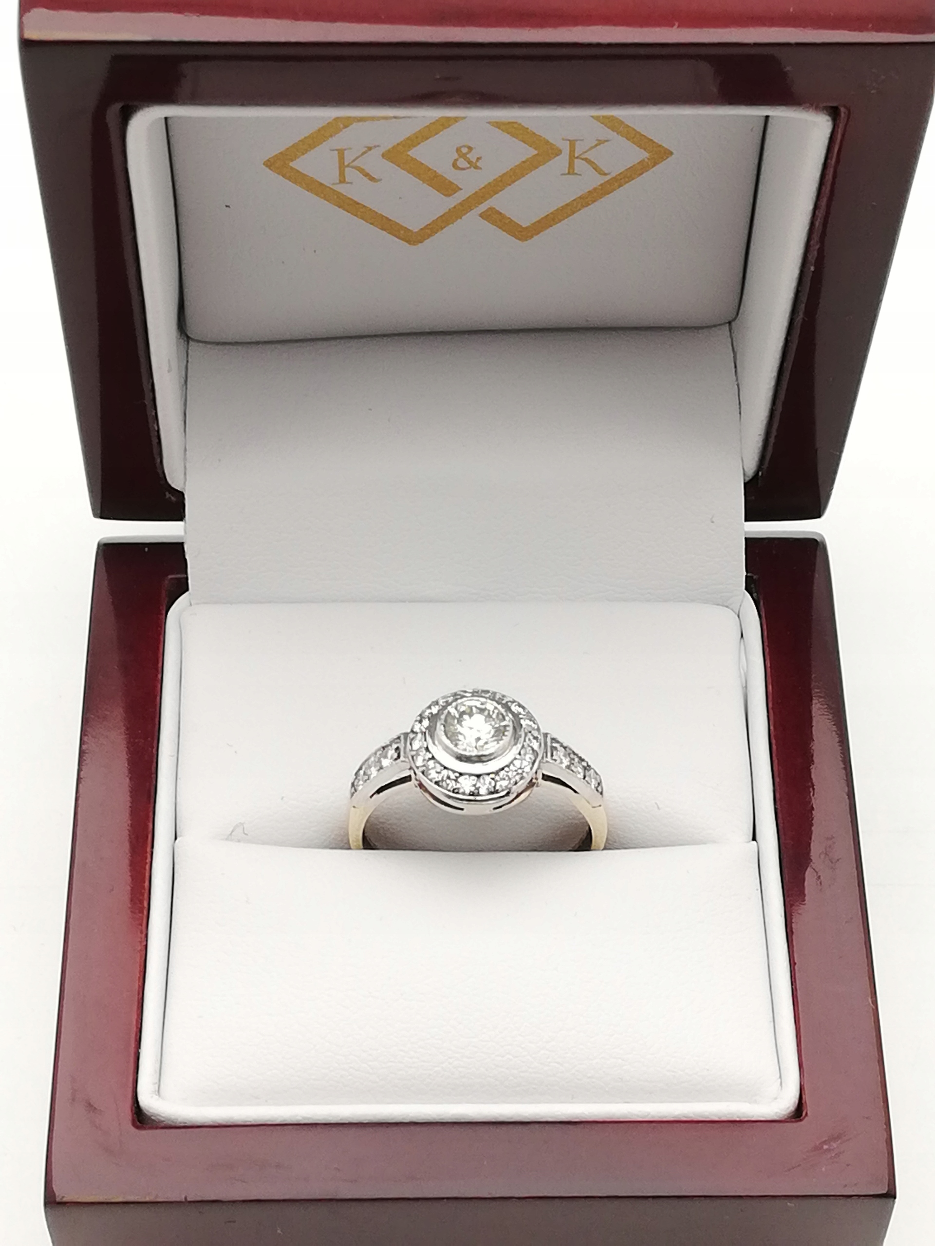 Nový zlatý prsteň s diamantmi 0,66 ct. Diamanty