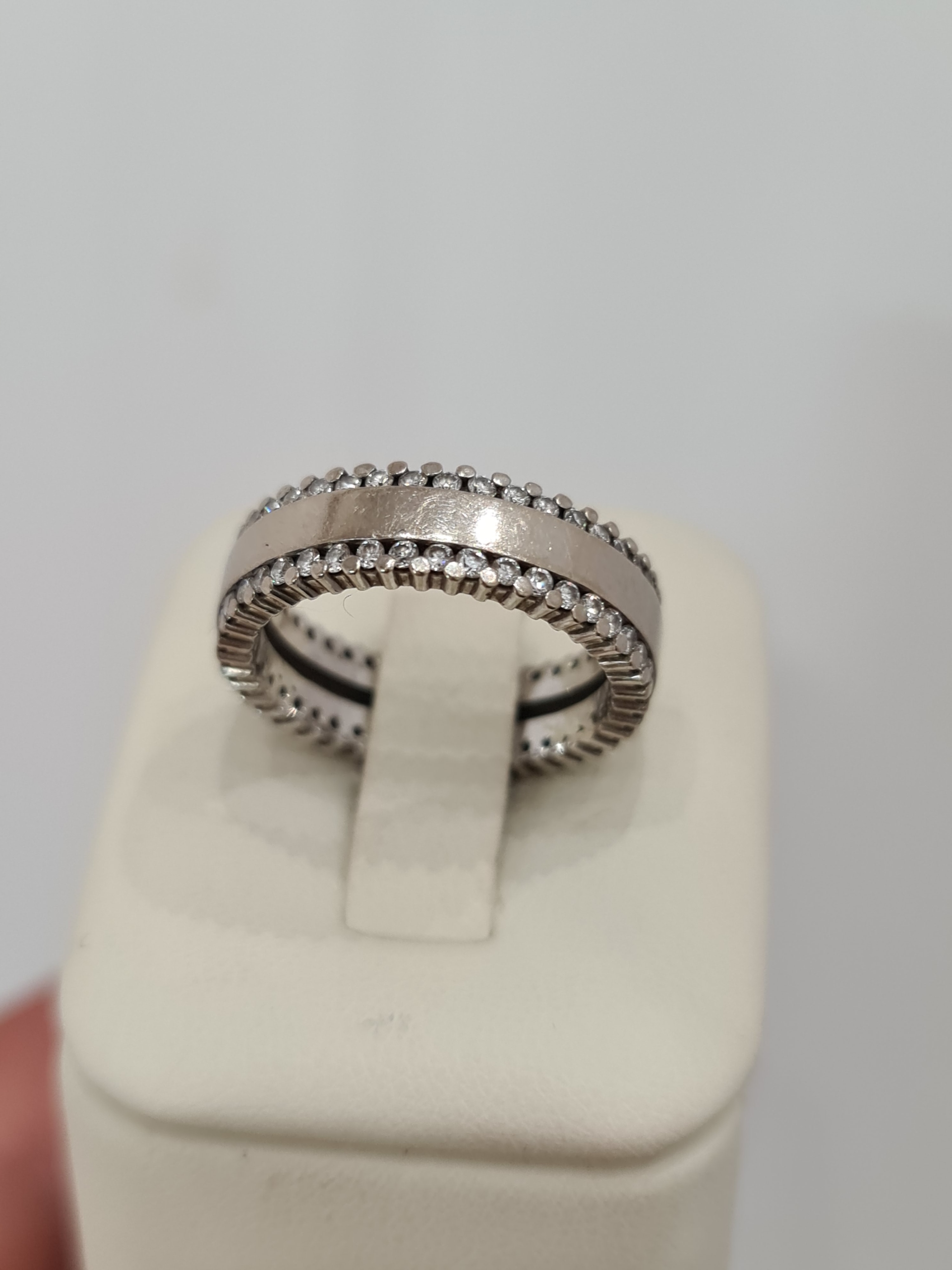 ETERNITY 1.30CT VS-H BIELY zlatý prsteň