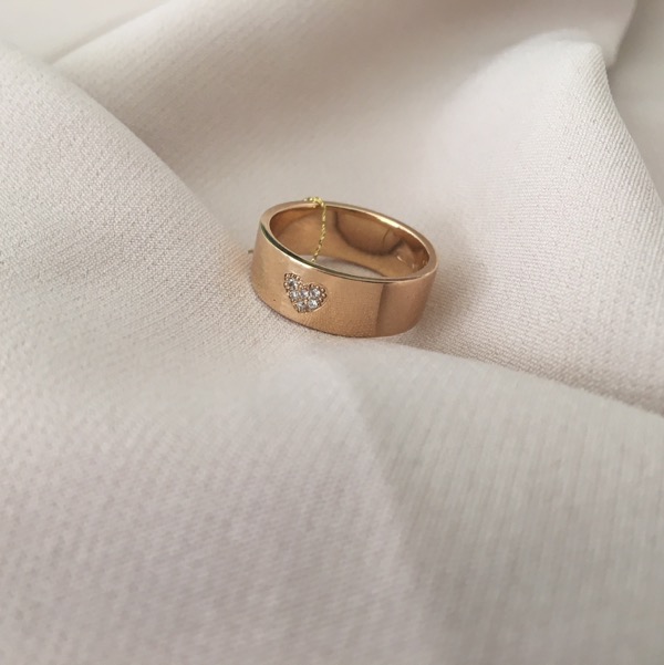 Prsteň zo žltého zlata s diamantmi s priemerom 0,050 ct