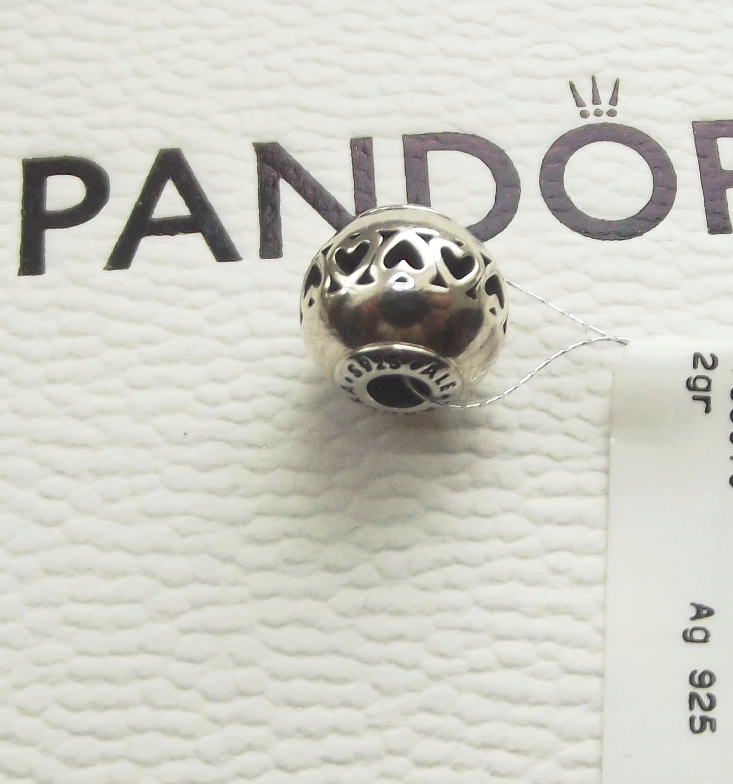 Originálne prívesky PANDORA Essence LOVE