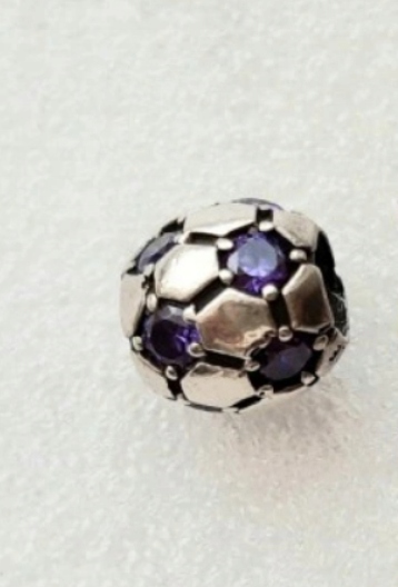Pandora Original Charms Purple futbal