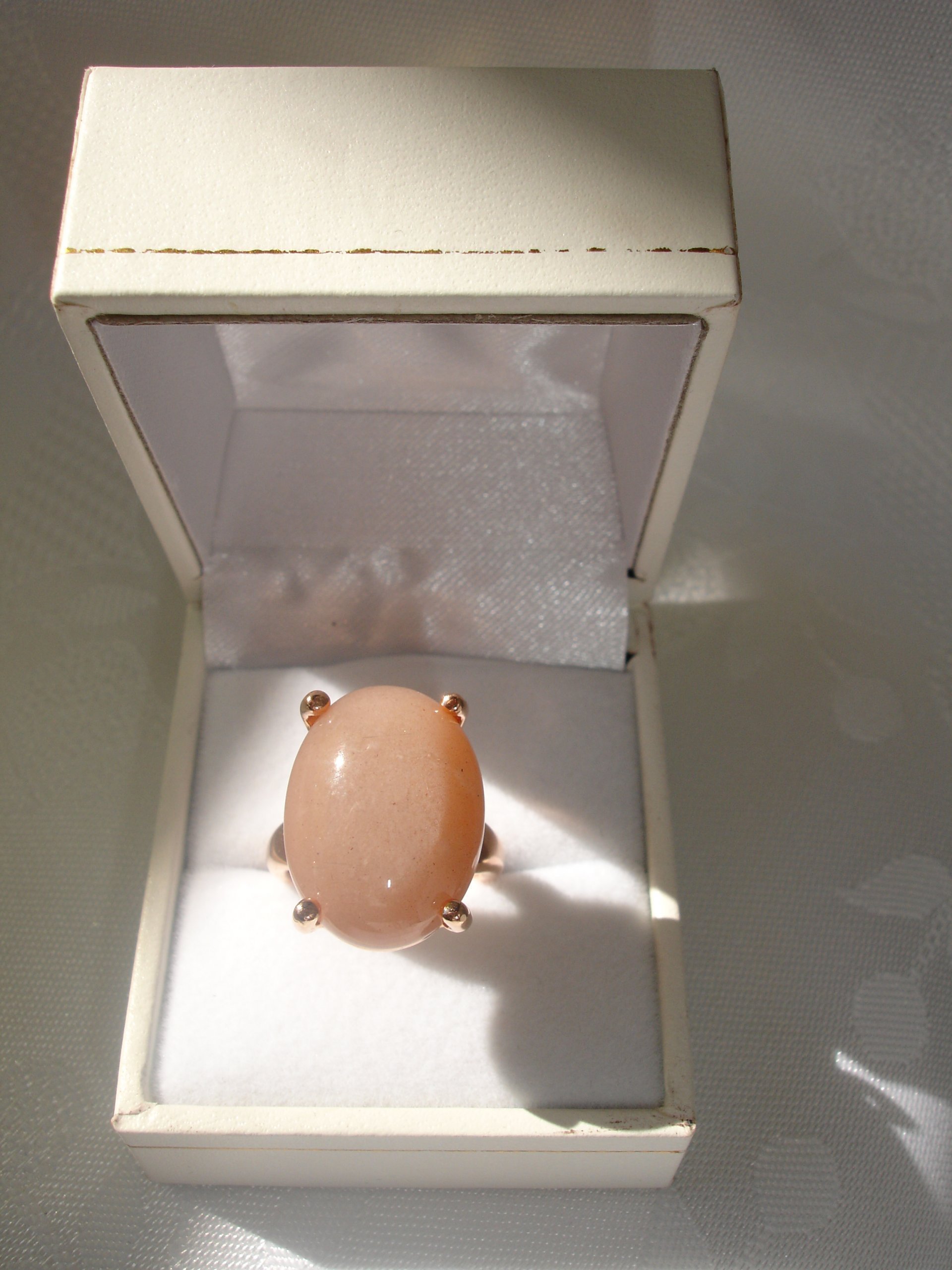 ZVONENIE MOON STONE ROSE GOLD 9K pr 375
