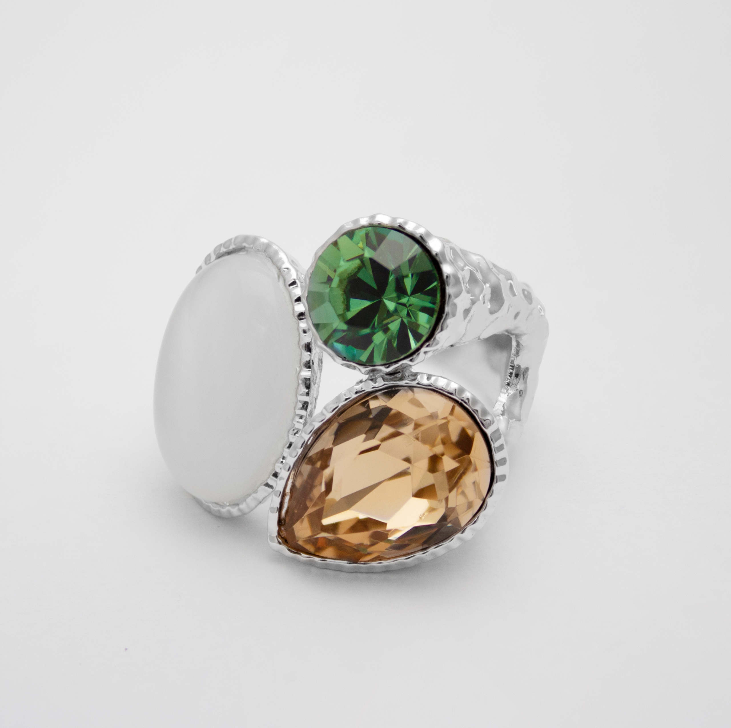 ZARIADENÝ ZELENÝ STRIEBROVÝ KRÚŽOK FARBENÝ SWAROVSKI