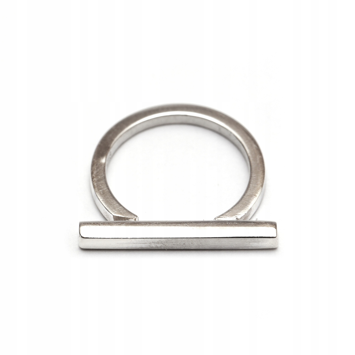Jednoduchý minimalistický prsteň 16 striebro 925