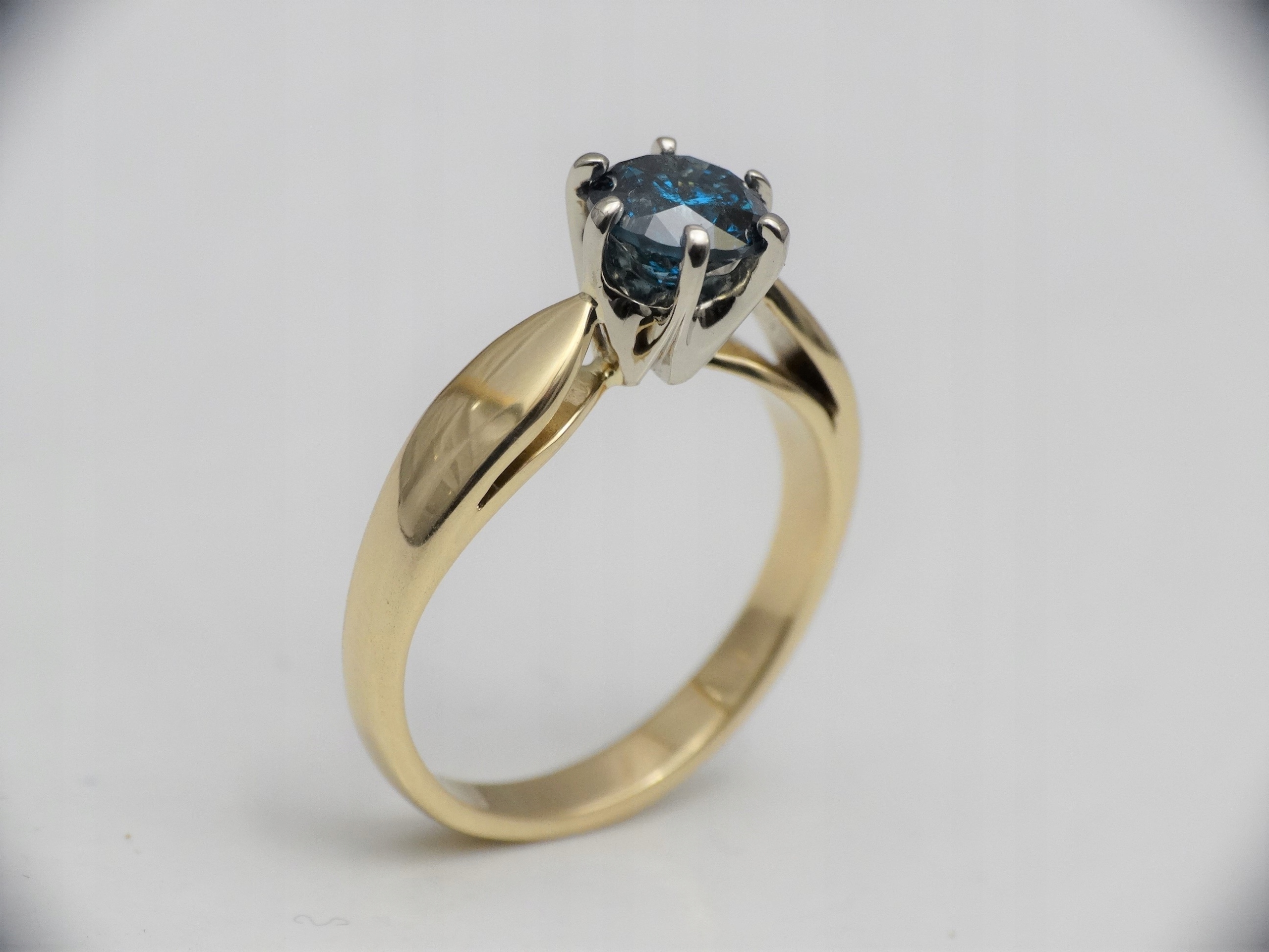 Prsteň 585 Diamond Blue Diamond 0,94 CT