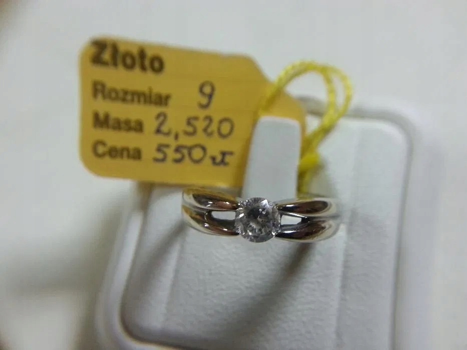 Prsteň - BIELE ZLATO - nový - hmotnosť 2,52 g