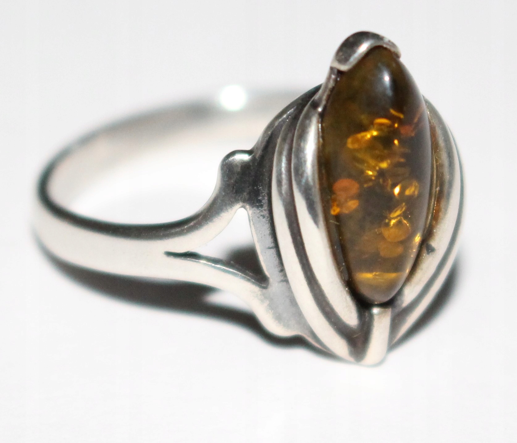 Strieborný prsteň Pr.925 2,8 gramu R15