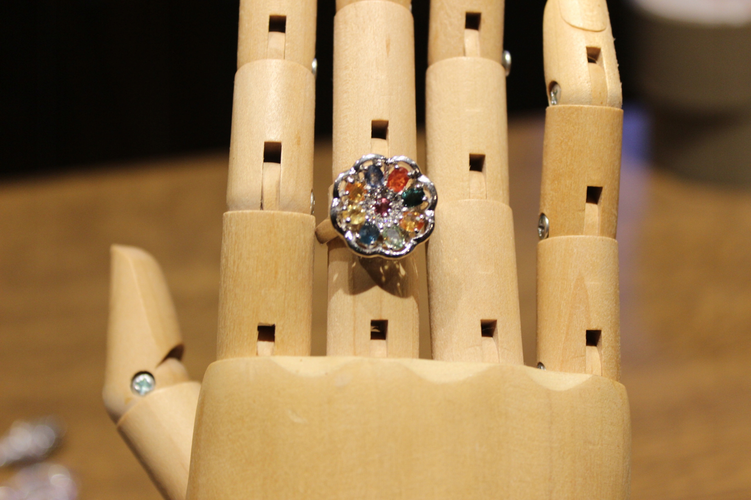 Strieborný prsteň (925) Sapphires Songea r 13,5 3