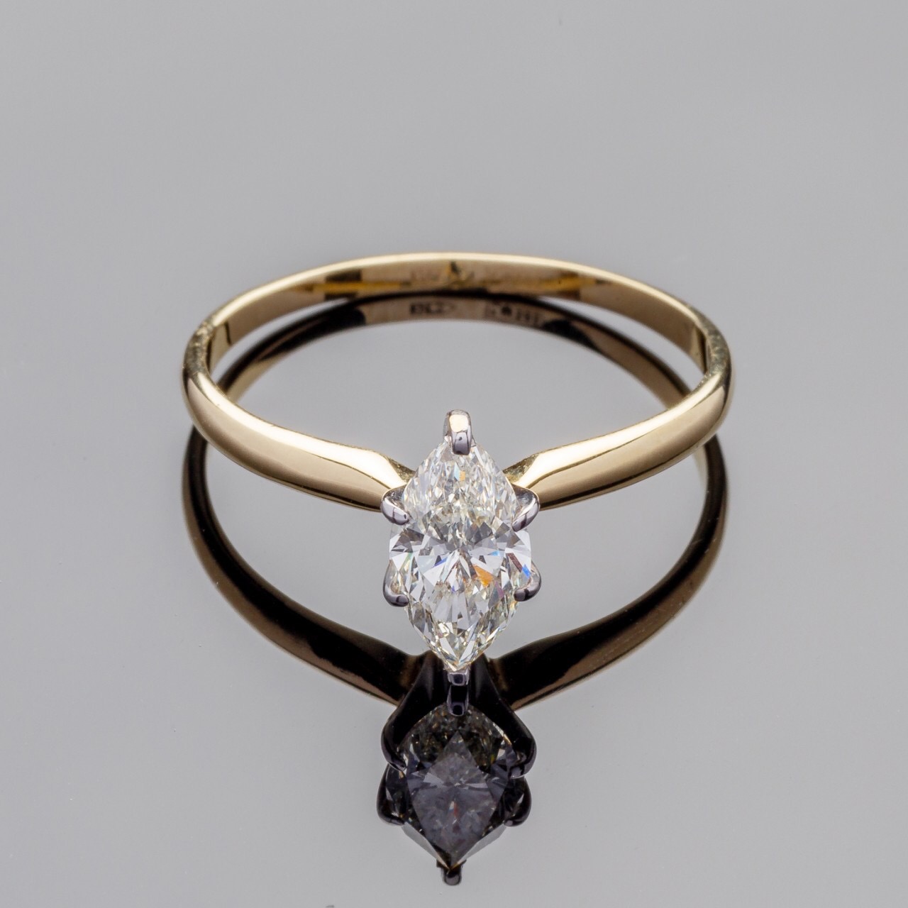 Prsteň s diamantom 0,68 ct.