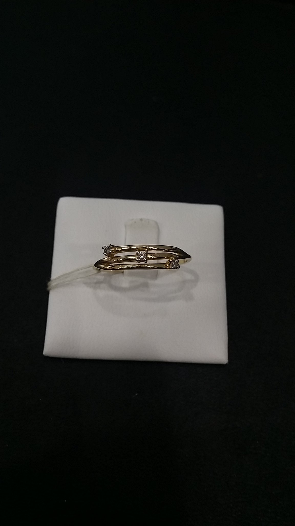 0,11 ct diamantový prsteň. SI / H