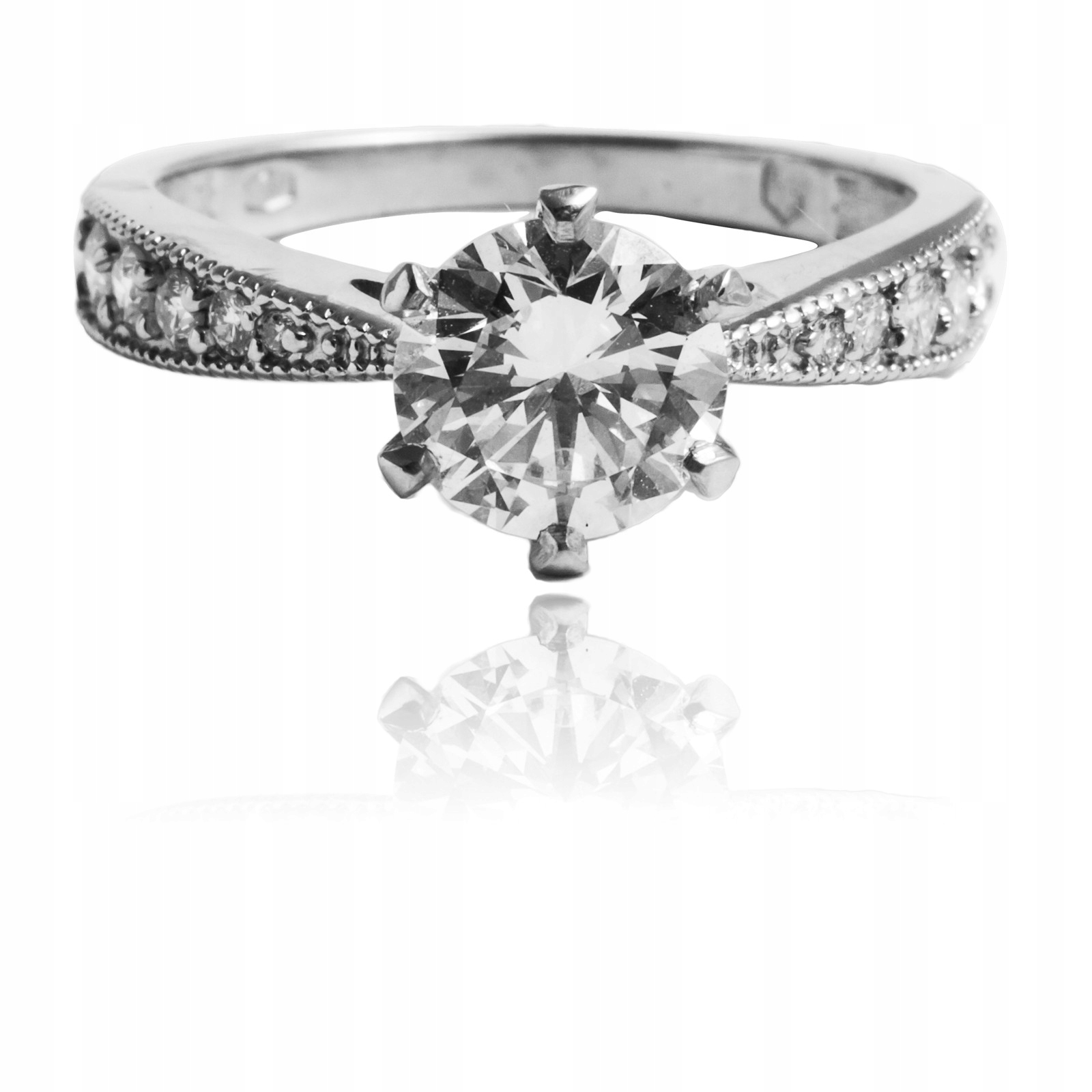 Zlatý prsteň ~ 1,18 ct diamantu