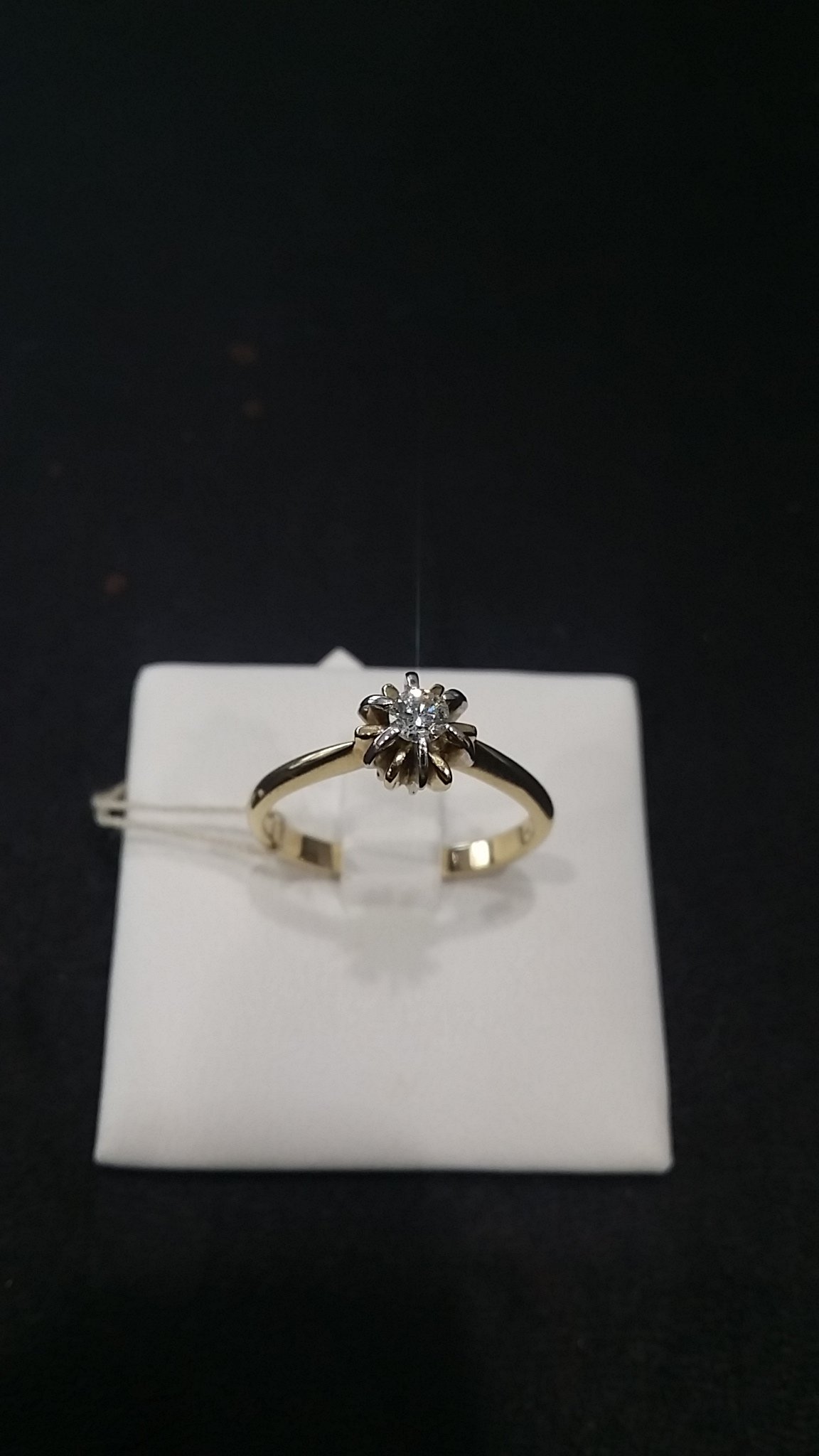 13719 diamantový prsteň 0,14ct. SI / I