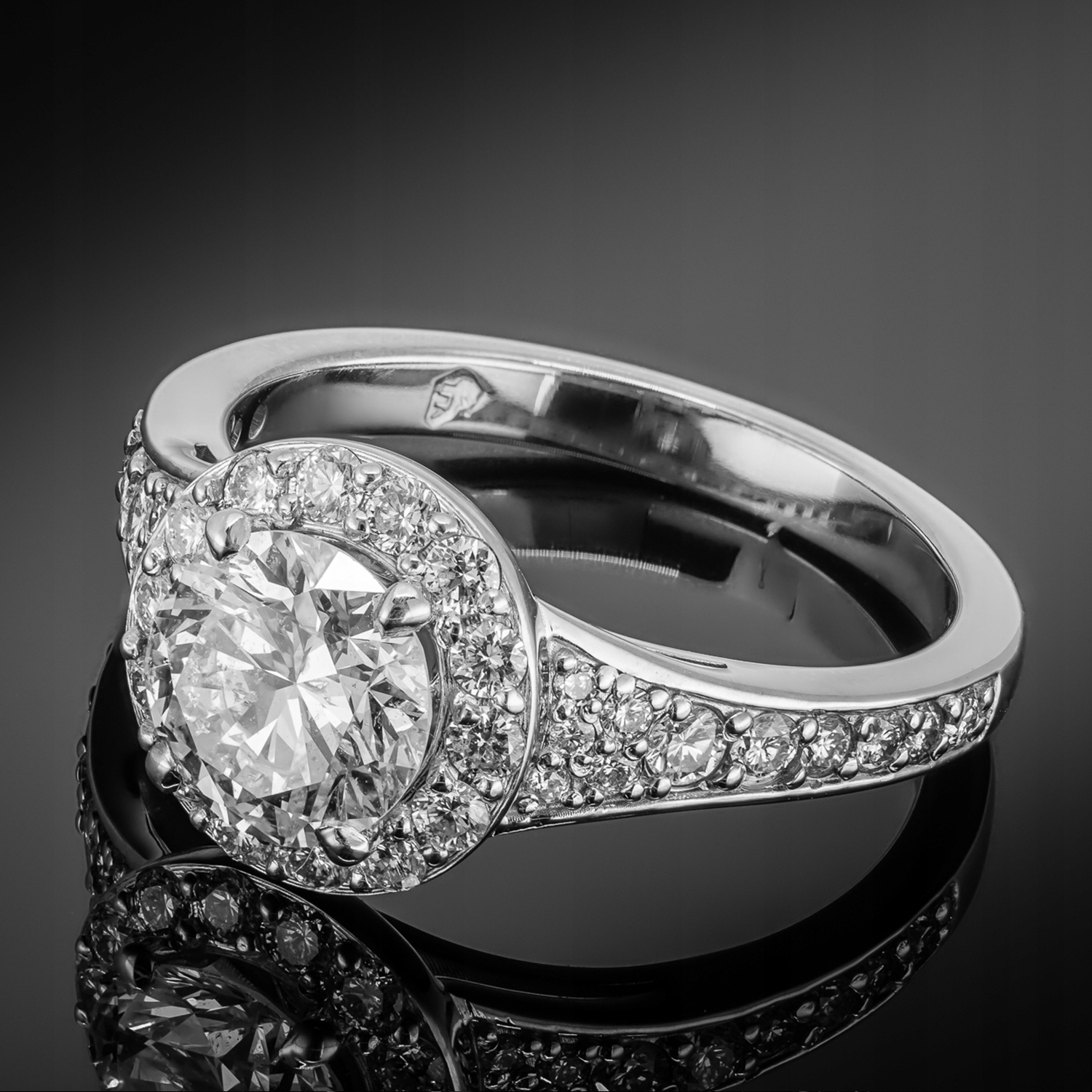 Stredový prsteň s diamantom 1,64 ct