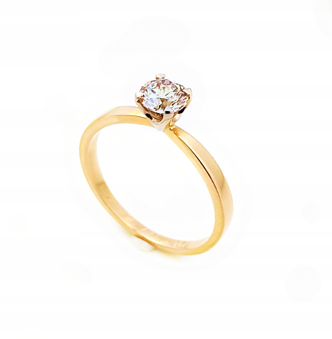 Veľký diamantový prsteň zo zlata 0,58 ct 5,3 mm