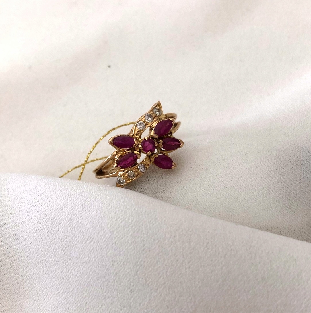 Prsteň zo žltého zlata s diamantmi 0,18 ct