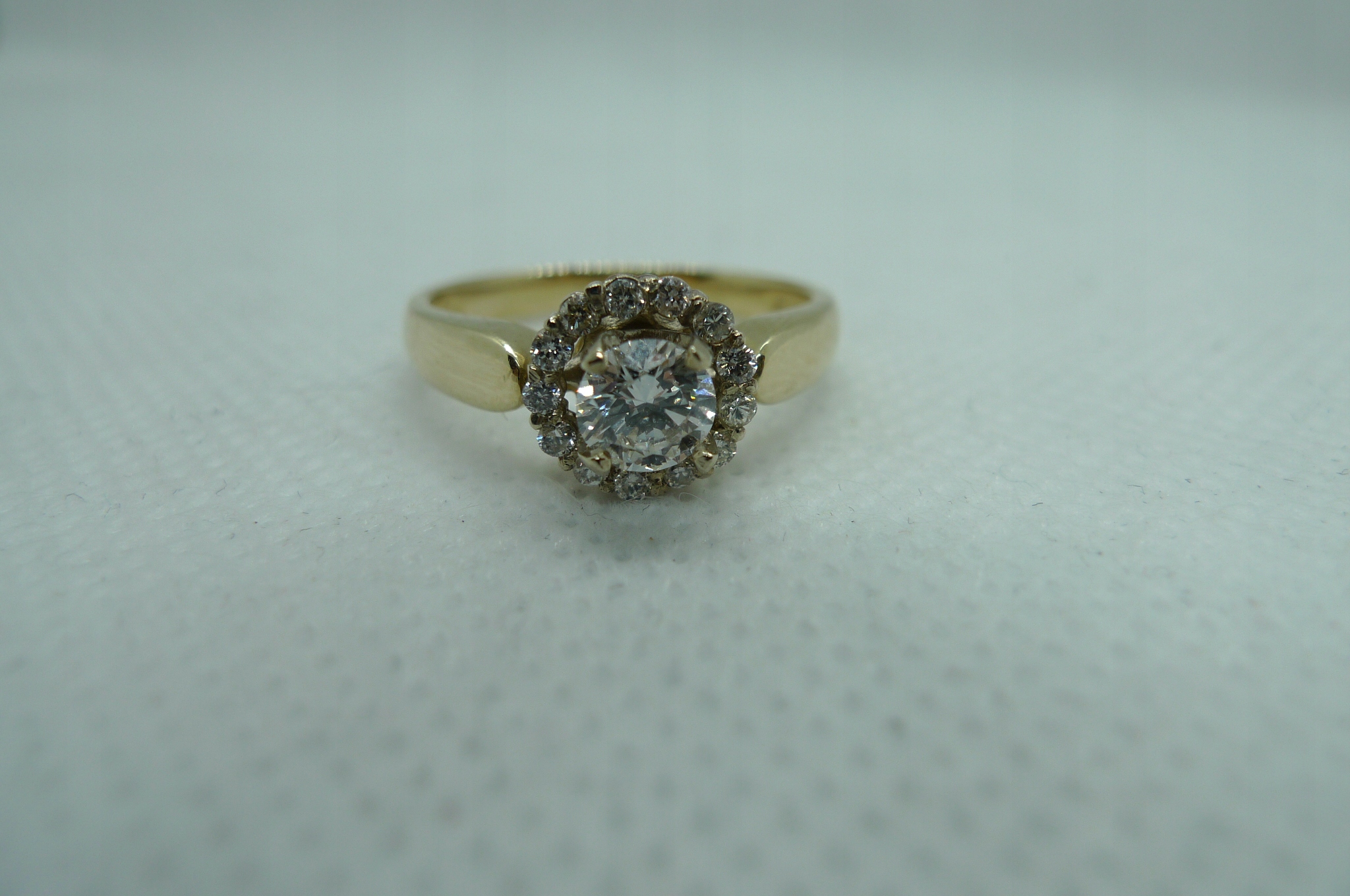 Zásnubný prsteň s 0,65 KARATA DIAMOND