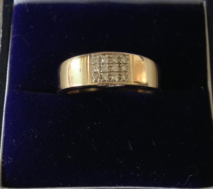 Prsteň vyrobený z 585 zlata, diamanty, 0,35 ct