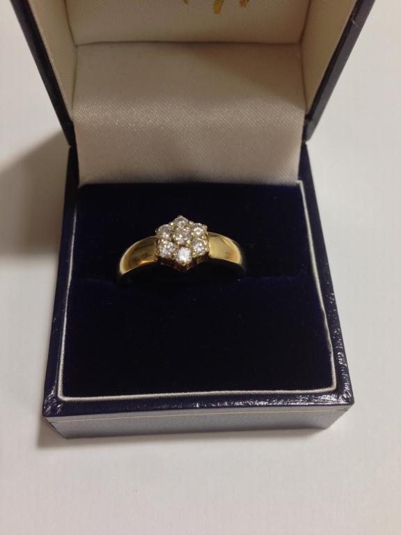 Prsteň vyrobený z 585 zlata, 3 g, diamanty 0,5 ct