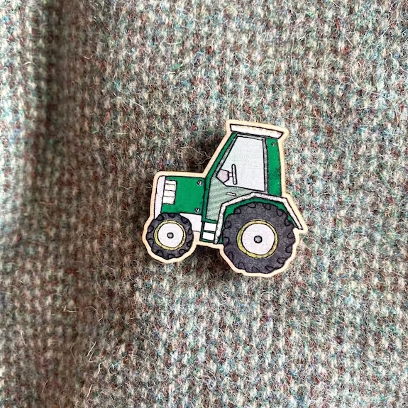 PIN, brošňa FLOSSY TEACAKE PLYWOOD TRACTOR